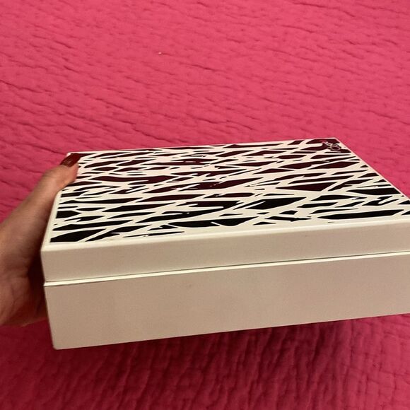 Diane Von Furstenberg jewelry box - Picture 6 of 10